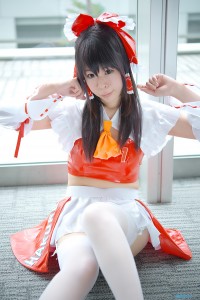 Reimu Hakurei - Touhou Project cosplay 07